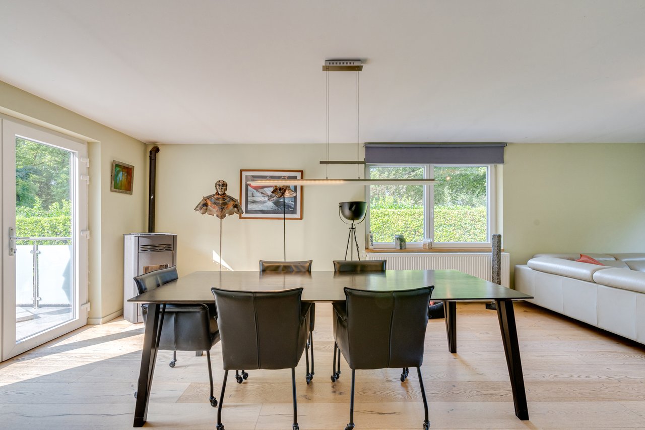 Bungalow avec piscine et jardin orienté plein sud