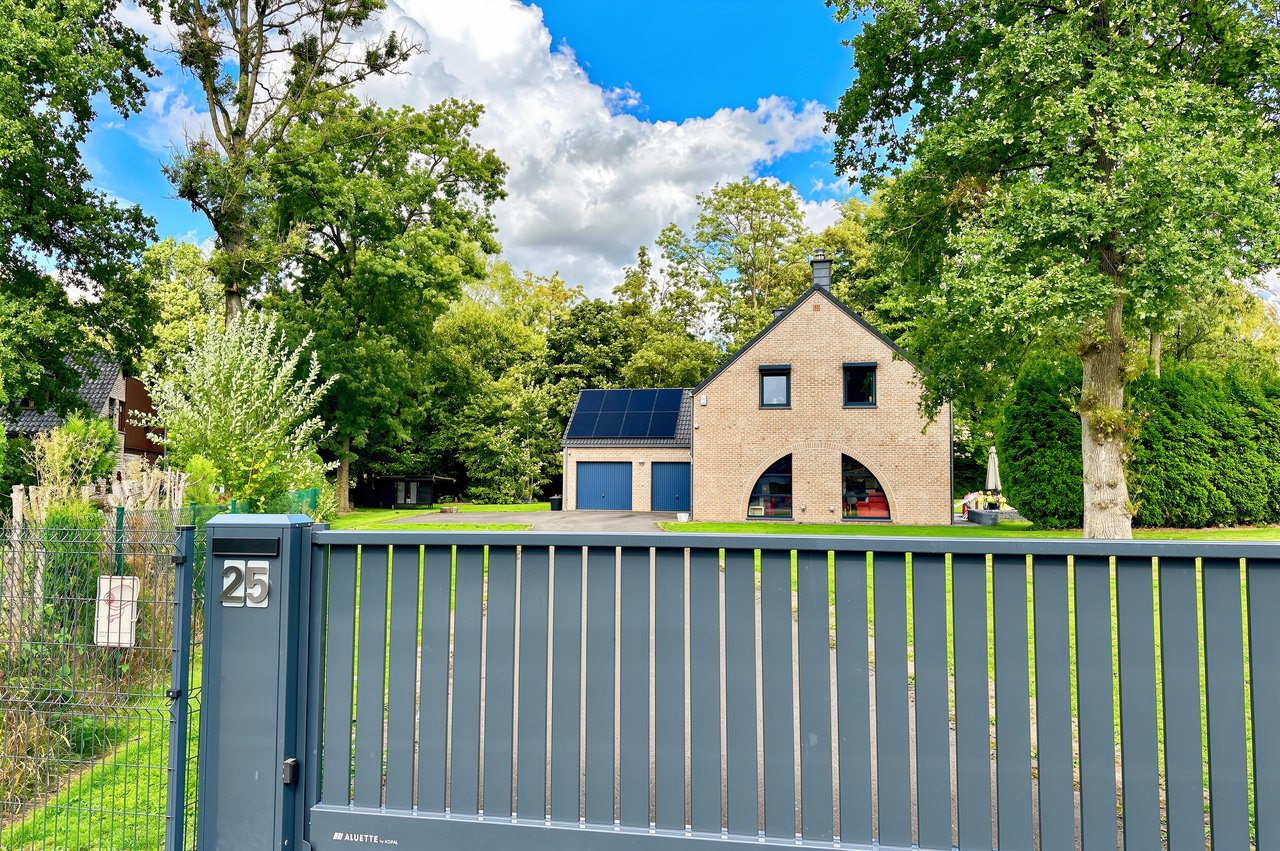 Villa avec piscine dans le bois de Rognac