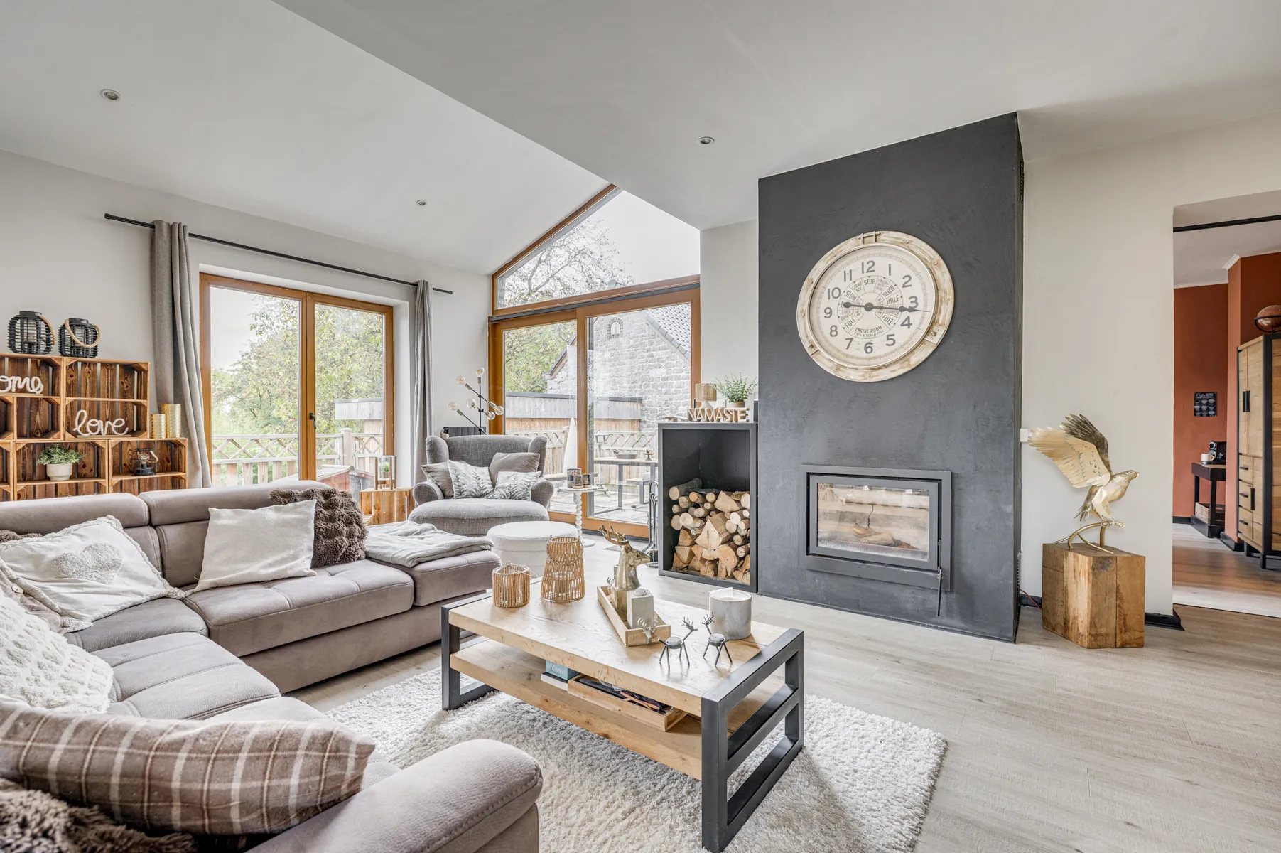 858cc04f3bc245aaa68e4654d9ff802e