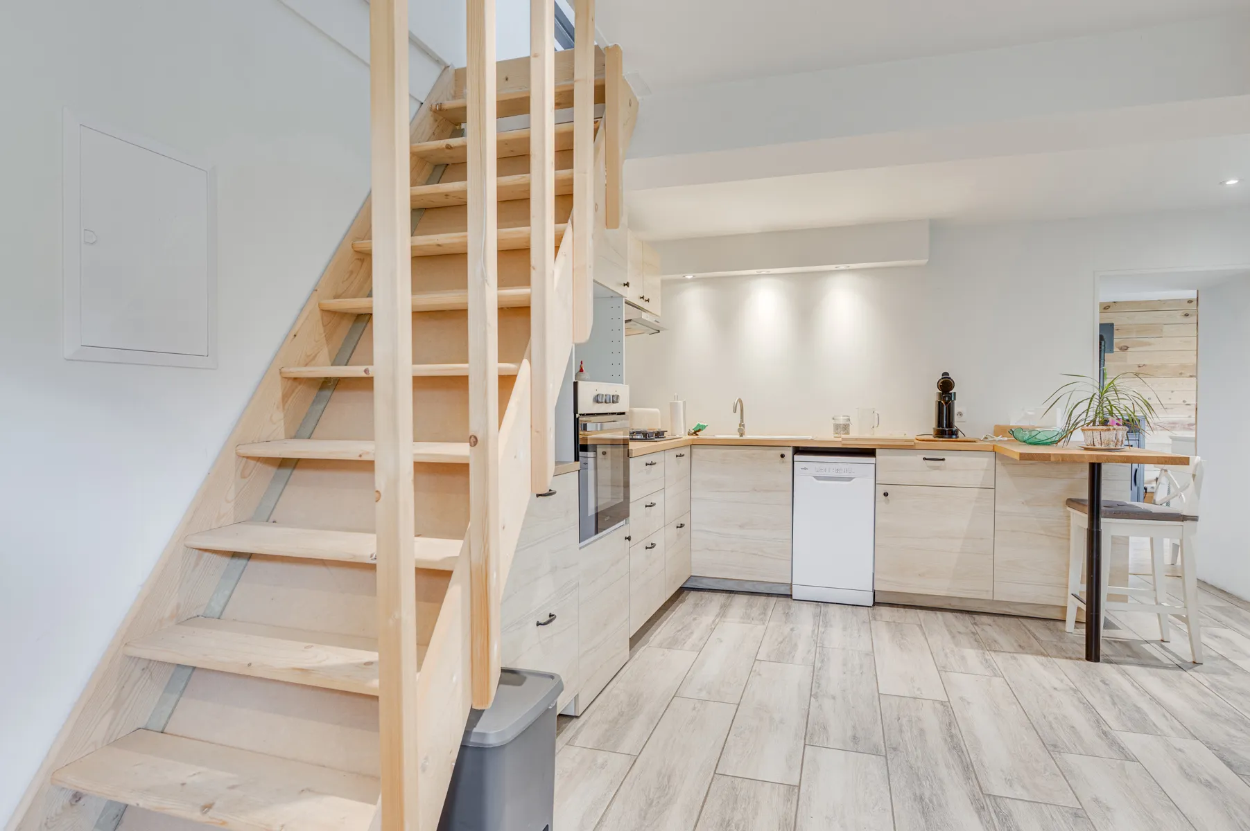 04d40612a3c747a4b4e712f8aeb92fb1